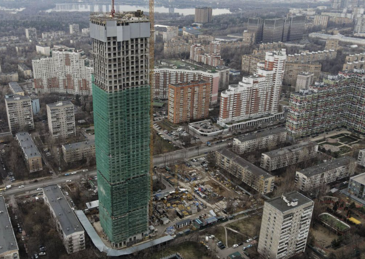 Завершено устройство монолитных конструкций на строительстве ЖК Crystal Завершено устройство монолитных конструкций на строительстве ЖК Crystal